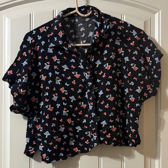 Hot Topic Tops - Hot Topic Black Mushroom Print Button-Down Shirt